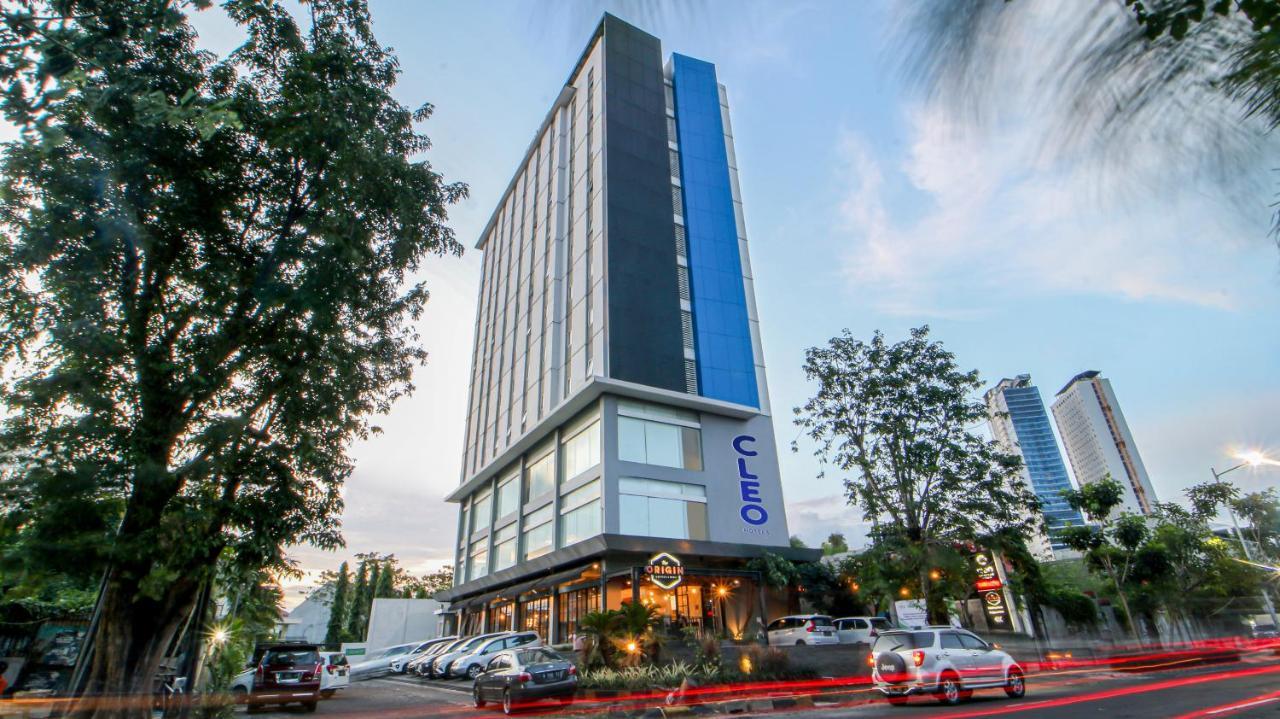 Cleo Hotel Jemursari Surabaya Luaran gambar